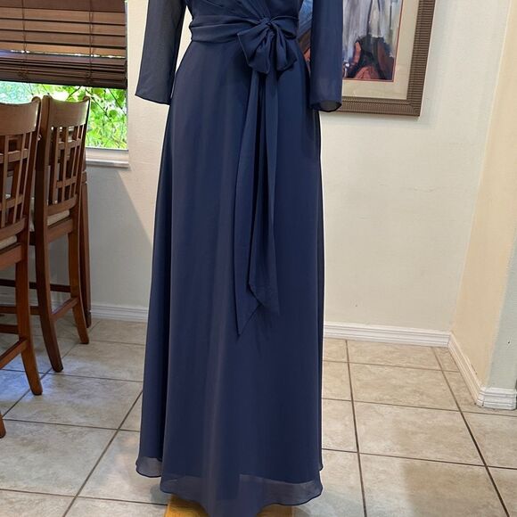 NWT JJ’s HOUSE Stormy Faux Wrap Tie Front Dress/Gown Size 10 - Picture 6 of 11